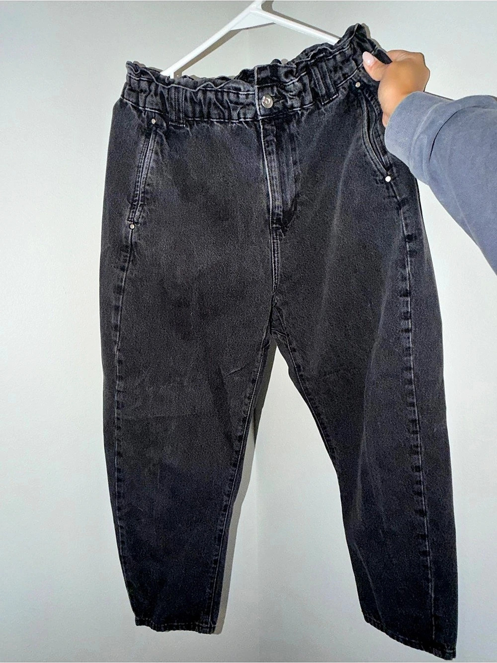 Zara High Rise Black Barrel Jeans Like New